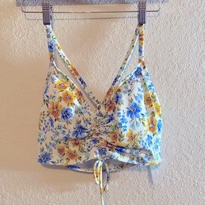 Beach Betty Bikini Top with Slimming control Cinch-Front.  NWT SZ. Small